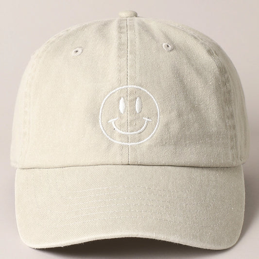 smiley embroidered baseball cap || beige