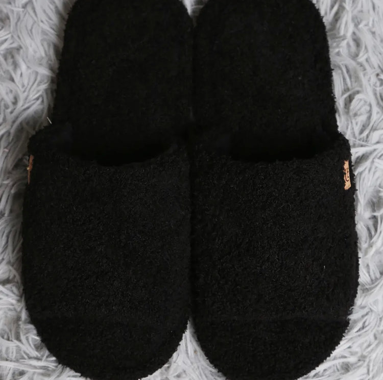 COMFY LUXE BLACK SLIPPERS