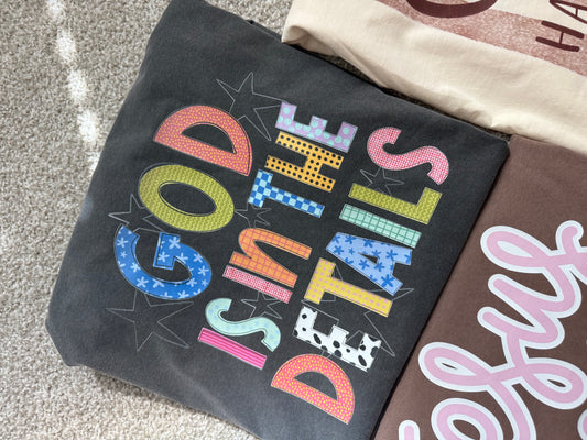 GOD IS IN THE DETAILS GRAPHIC TEE