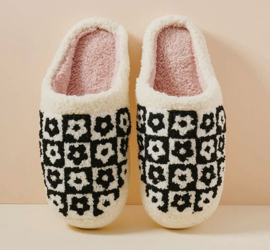 DAISY CHECKERED HOUSE SHOES