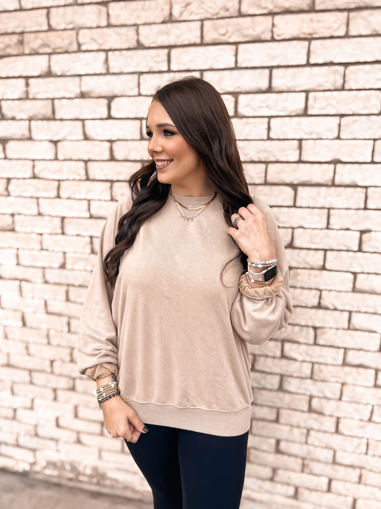 TAUPE SLOUCHY PULLOVER